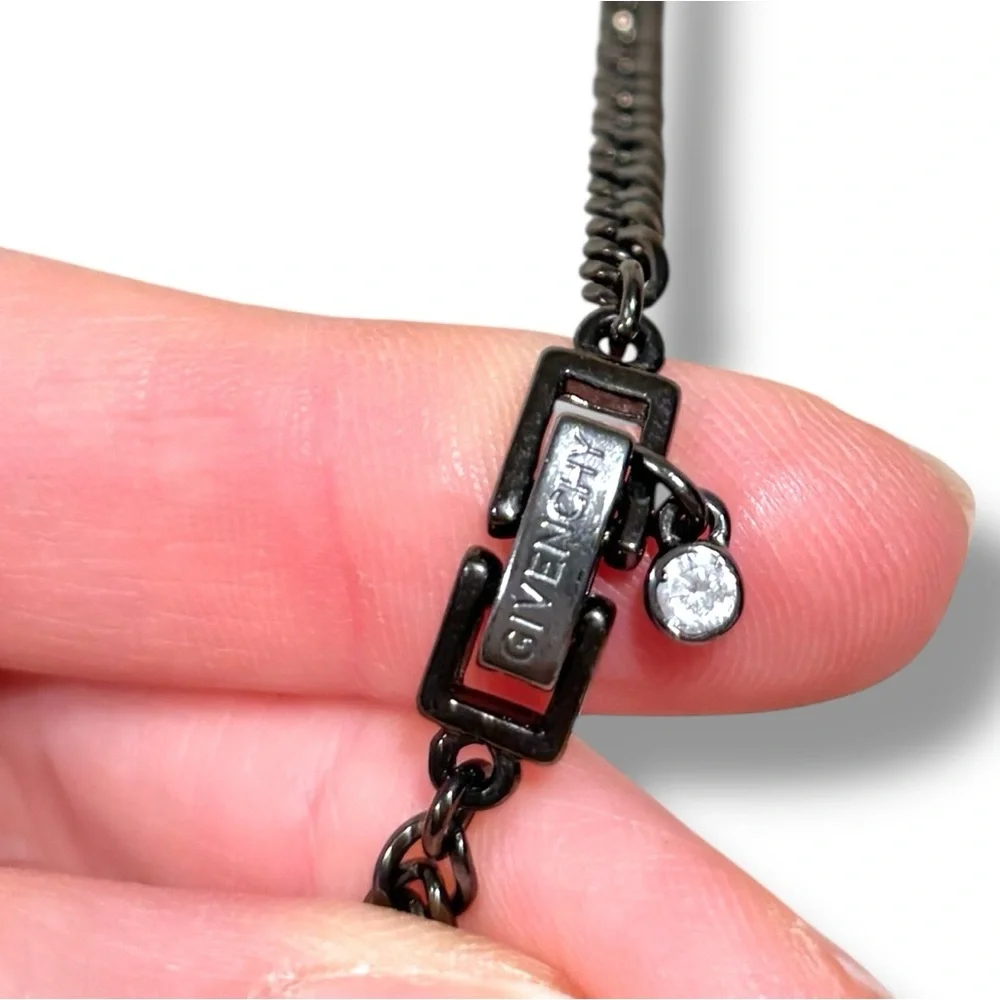 GIVENCHY Vintage Emerald Green Crystal Gunmetal Layered Necklace - Picture 6 of 9